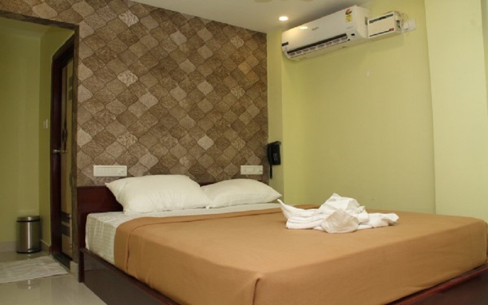 semi deluxe room